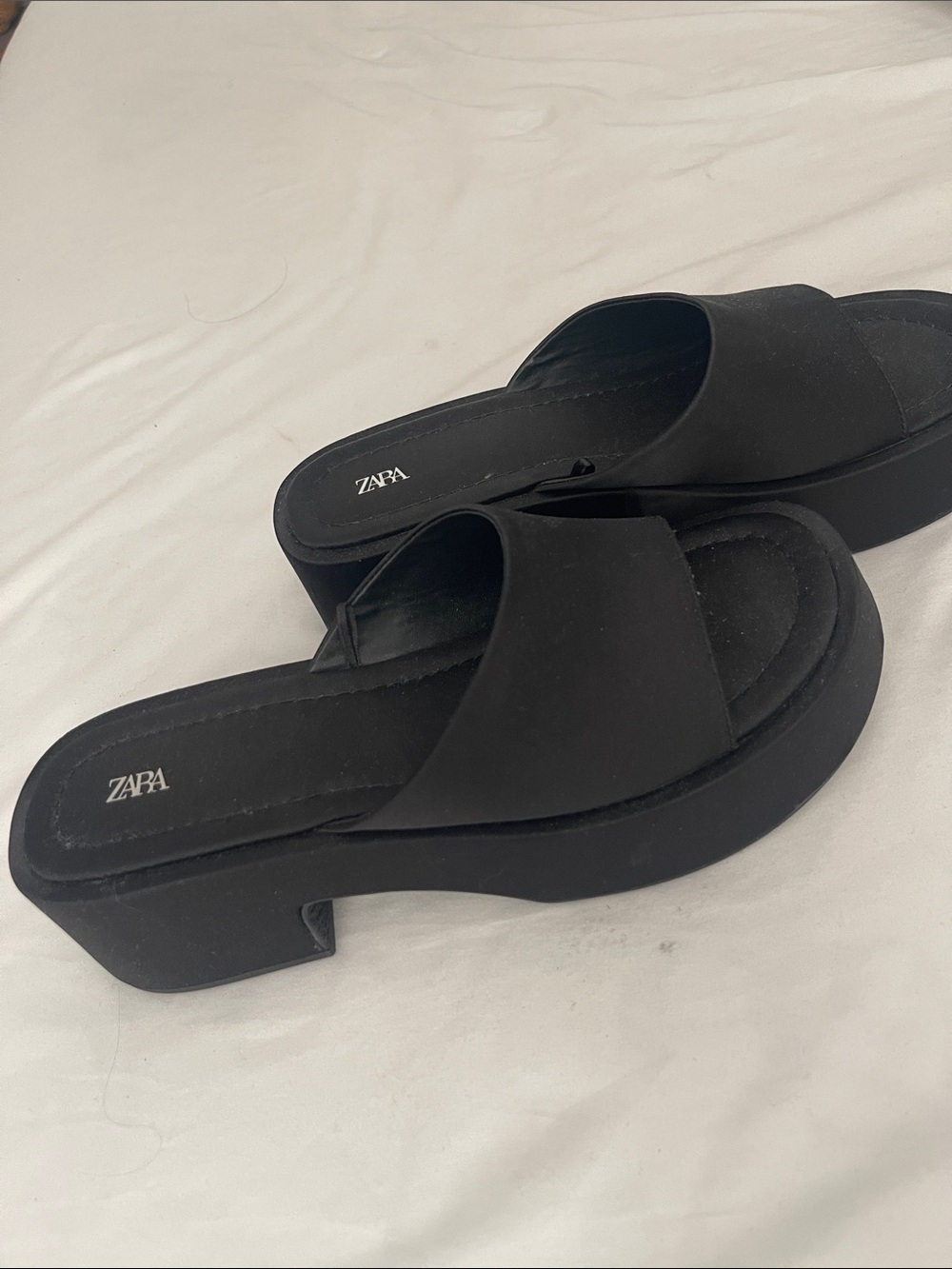 Zara platform slides